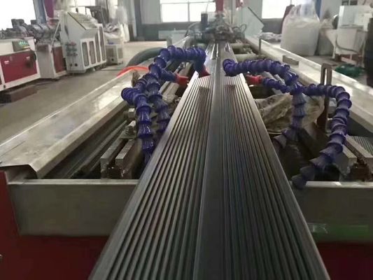 เครื่องทำประตูหน้าต่างแผ่นพลาสติกไม้ JWELL PE PP PVC WPC Profile Extrusion Line