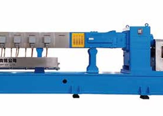 เครื่องอัดรีดสกรูคู่แรงบิดสูง 1000r 55kw