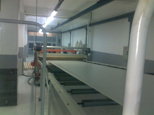 ISO 1220MM ครัวคอมโพสิต WPC ผลิตเครื่องอัดรีด
